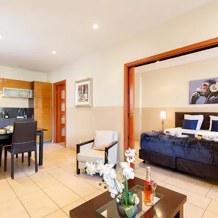 Carnot Apartament *